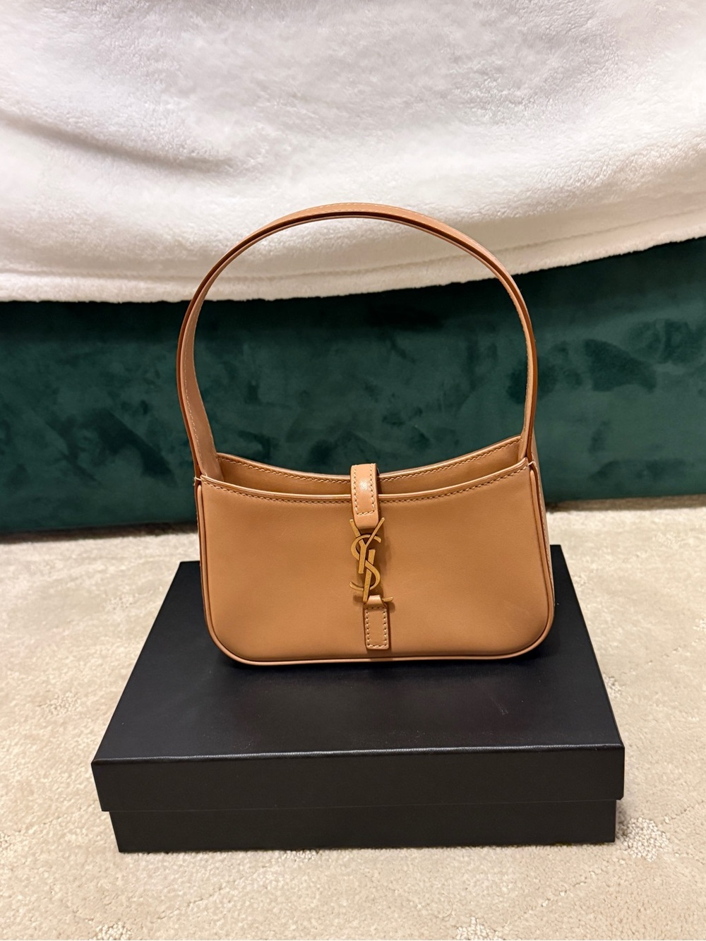 Le 5 a 7 Mini Shoulder Bag - Picture 2 of 4